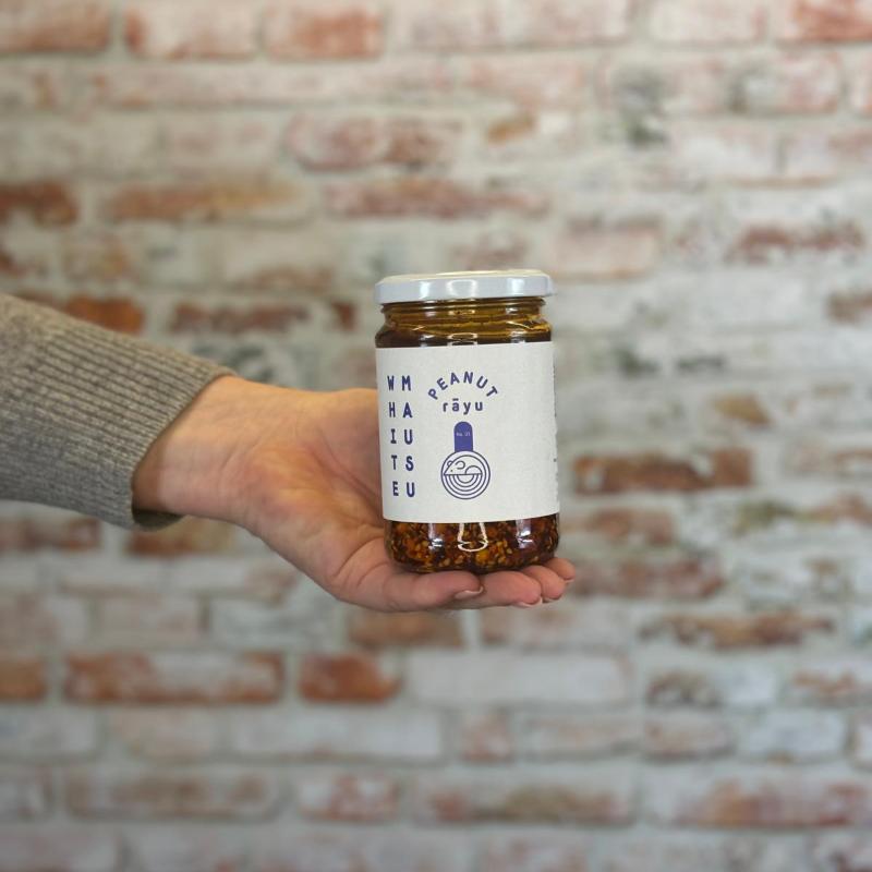 White Mausu Peanut rayu